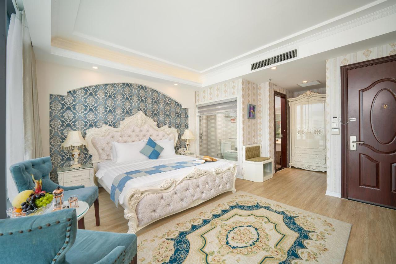 Royal Beach Hotel By Thg Дананг Екстериор снимка