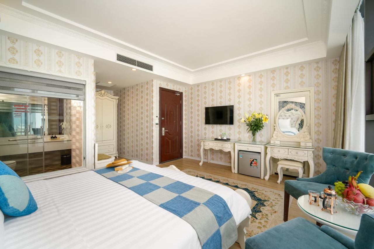 Royal Beach Hotel By Thg Дананг Екстериор снимка