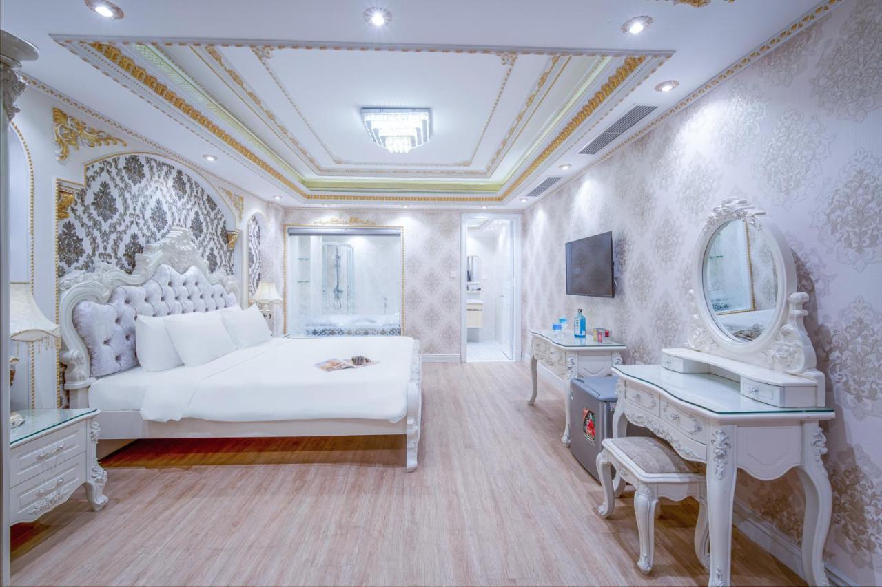 Royal Beach Hotel By Thg Дананг Екстериор снимка