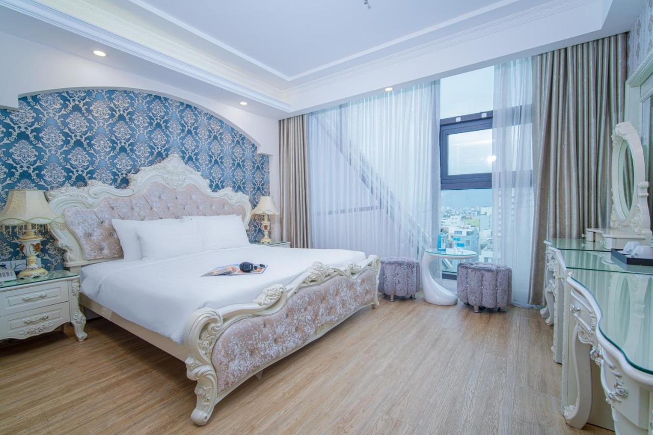 Royal Beach Hotel By Thg Дананг Екстериор снимка